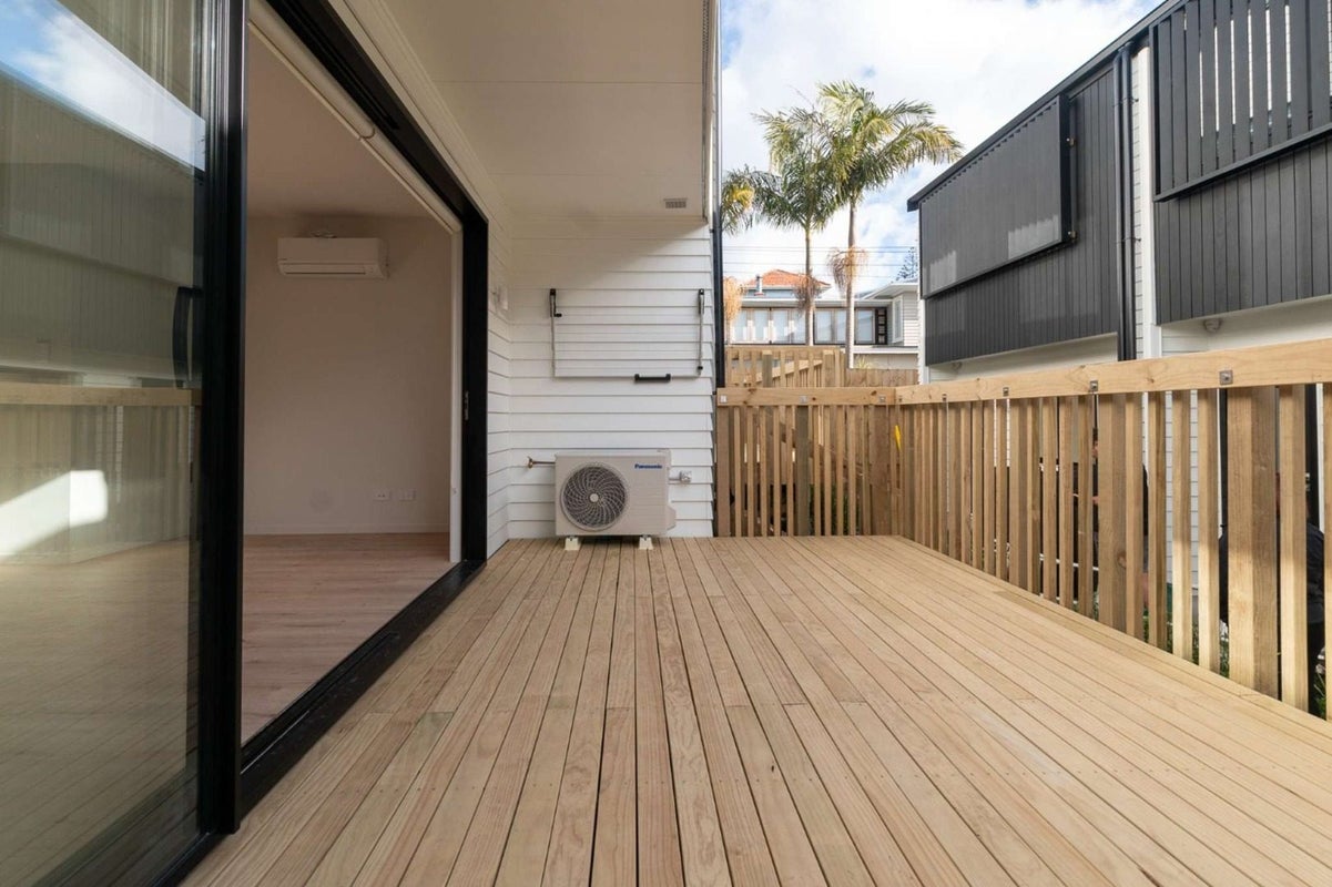 2/56 Salisbury Road, Birkdale, Auckland - Carousel 12