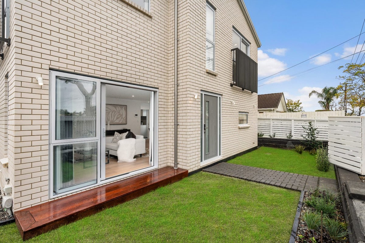 39A Waiohua Road, Greenlane, Auckland - Carousel 1