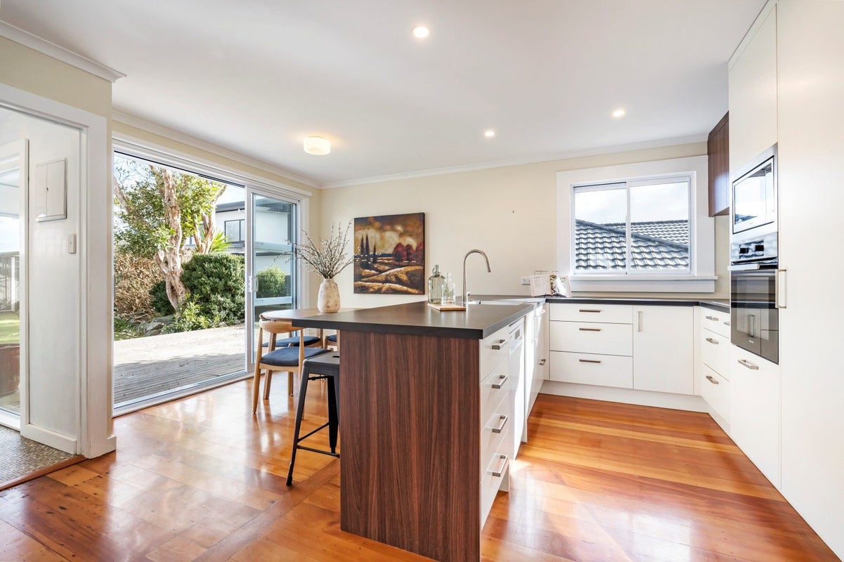 228 Carrington Street, Vogeltown, New Plymouth - Carousel 2