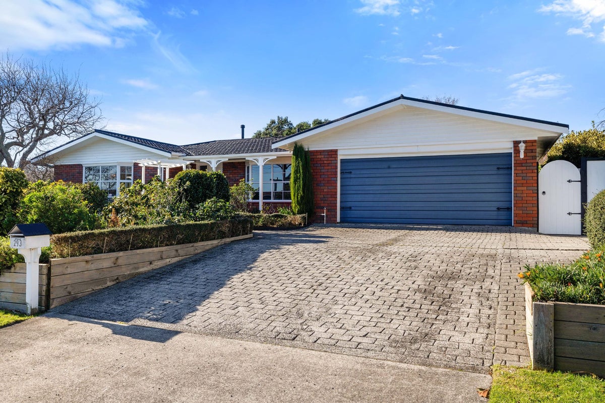 293 Mangorei Road, Merrilands, New Plymouth - Carousel 15