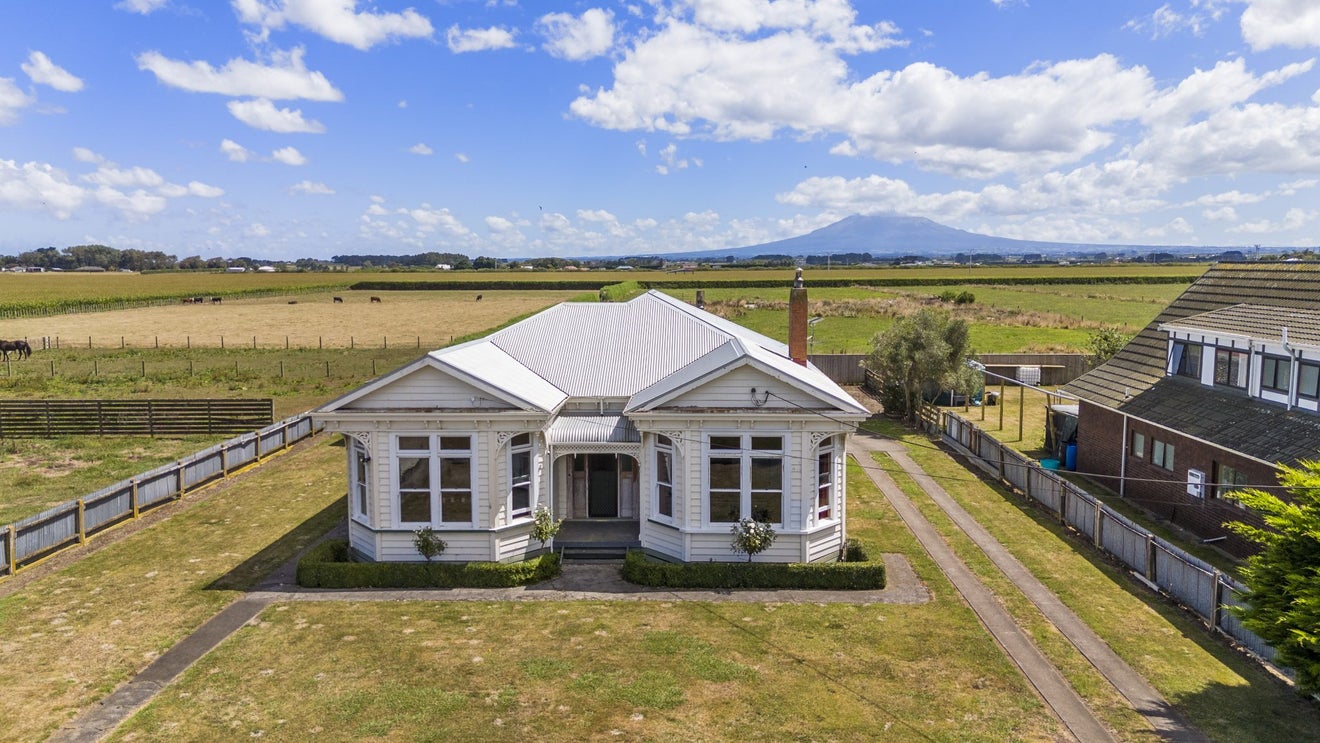 247 Tawhiti Road, Hawera - Carousel 19