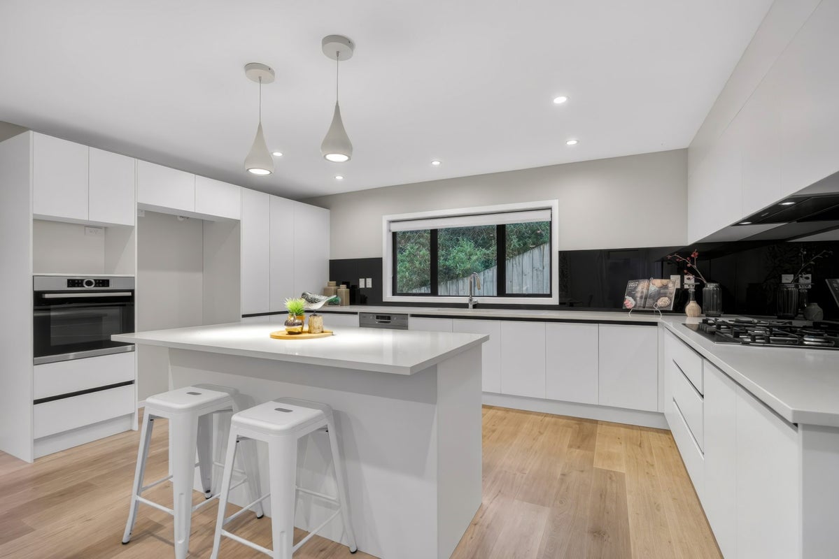 17B Strathnaver Crescent, Lynfield, Auckland - Carousel 2