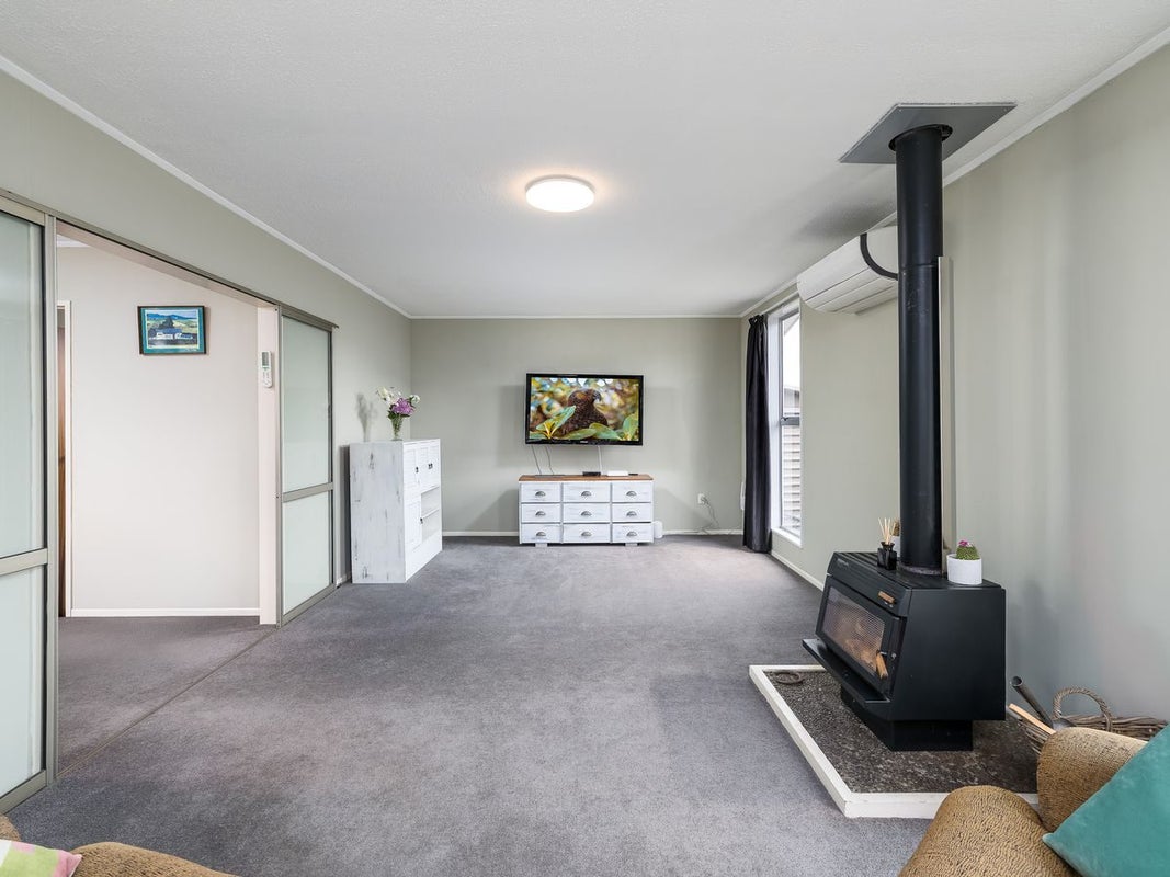195 Queen Street, Waimate, Waimate - Carousel 2