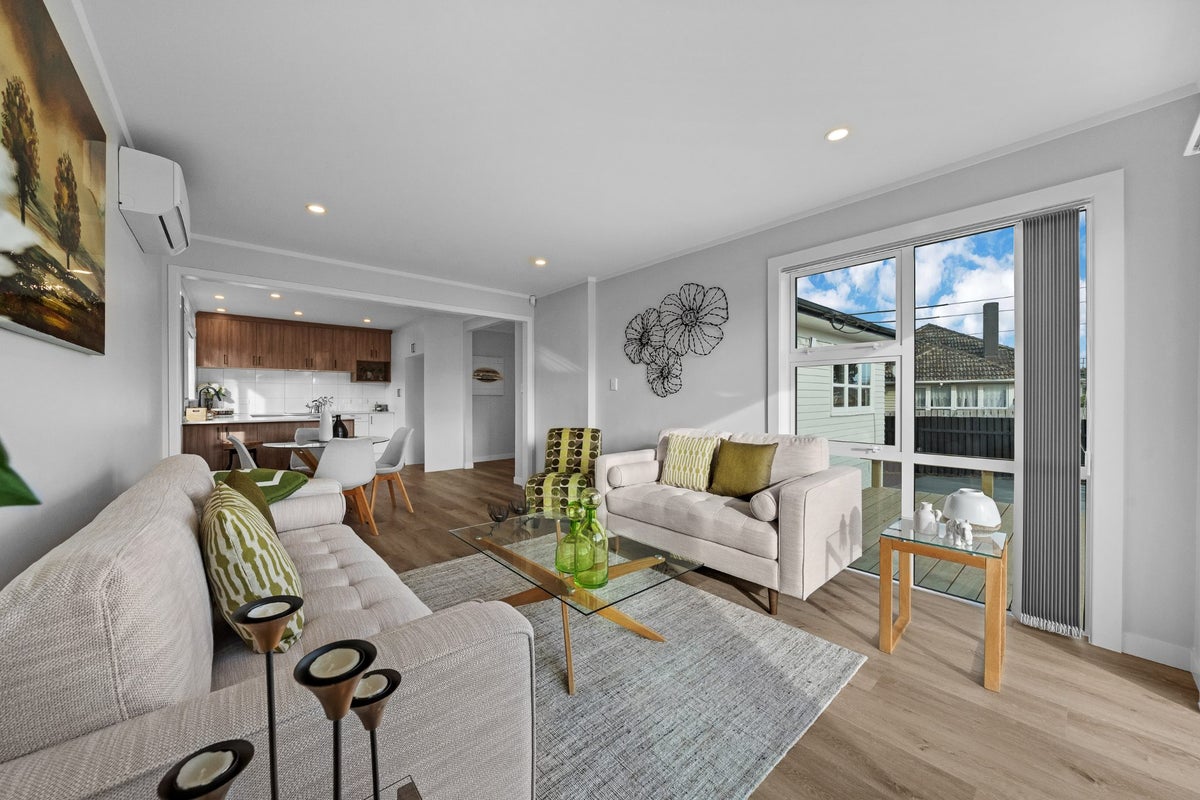 26 Williams Crescent, Otara, Auckland - Carousel 2