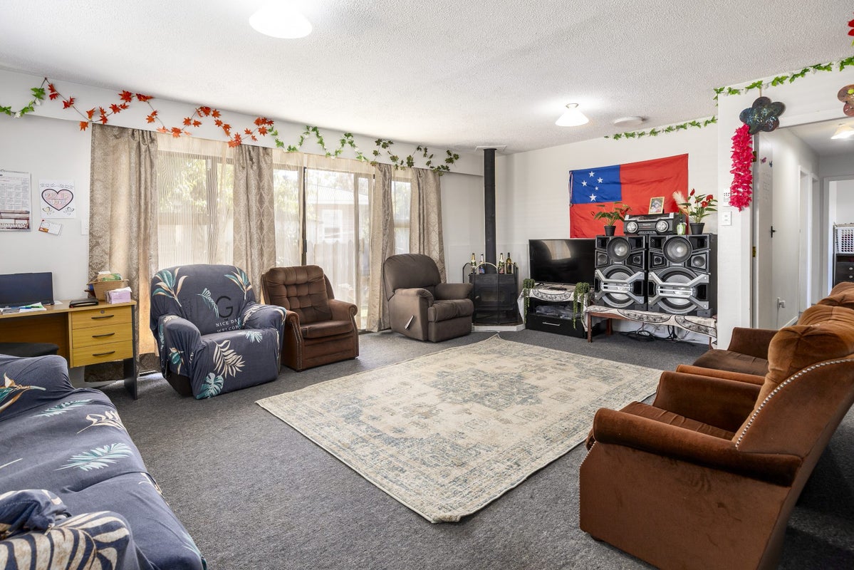 1/121 Scott Street, Redwoodtown, BLENHEIM - Carousel 2