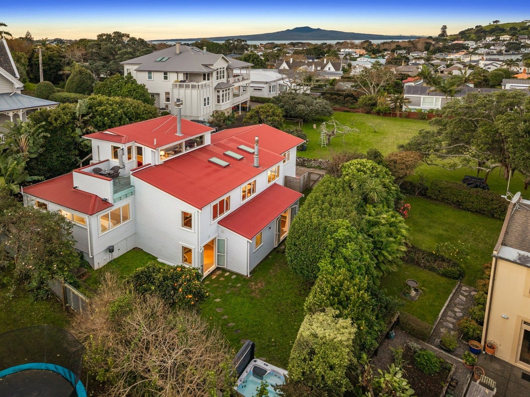 11A Tudor Street, Devonport, Auckland - Carousel 2