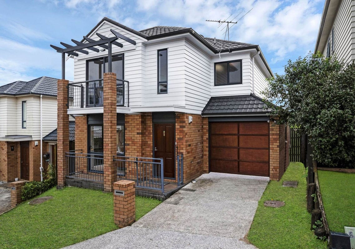 7 Lavender Garden Lane, Oteha, Auckland - Carousel 1
