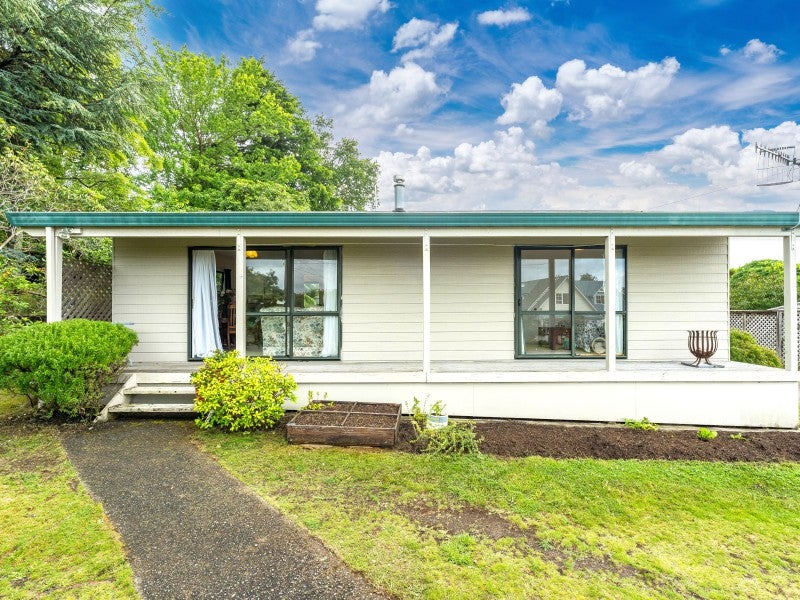 10 Sunset Street, Hilltop, Taupo - Carousel 2