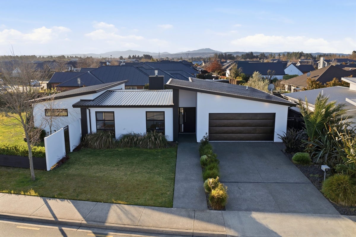 42 Elm Drive, Rangiora, Rangiora - Carousel 32