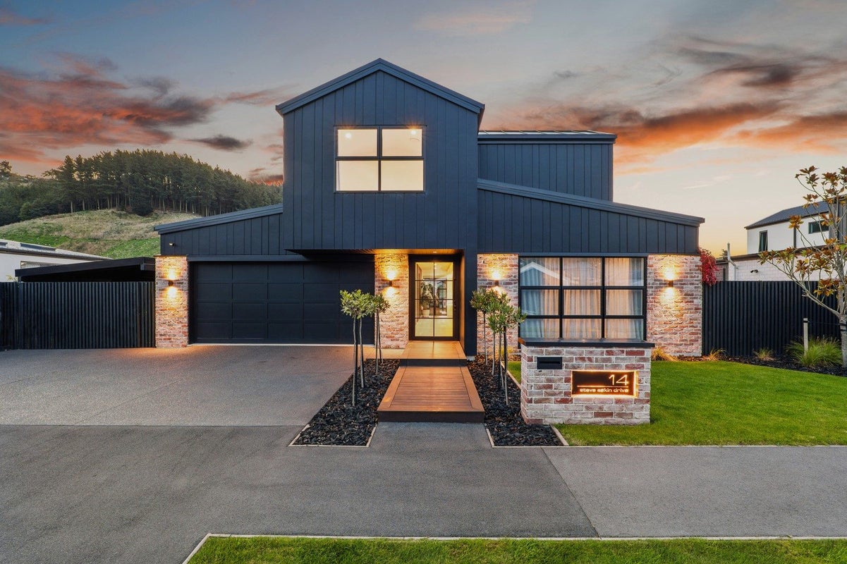 14 Steve Askin Drive, Cracroft, Christchurch - Carousel 1