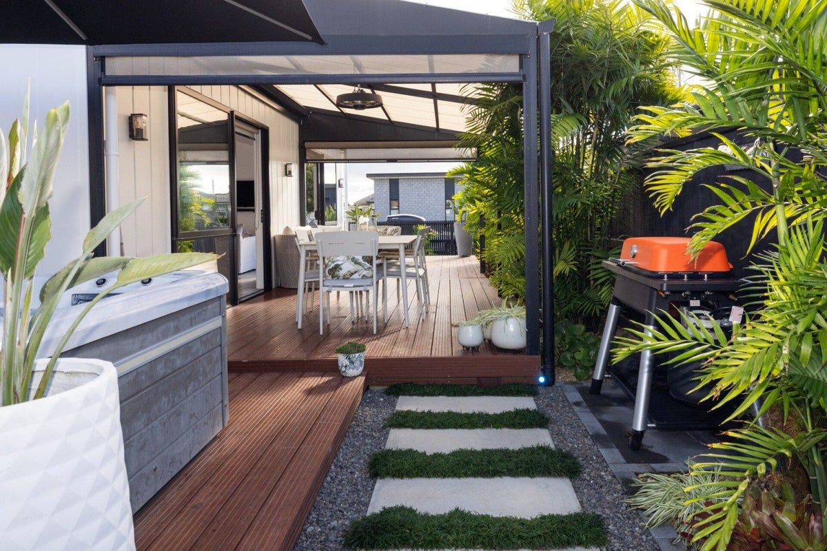 28 Harding Drive, Papamoa Beach, Papamoa - Carousel 1