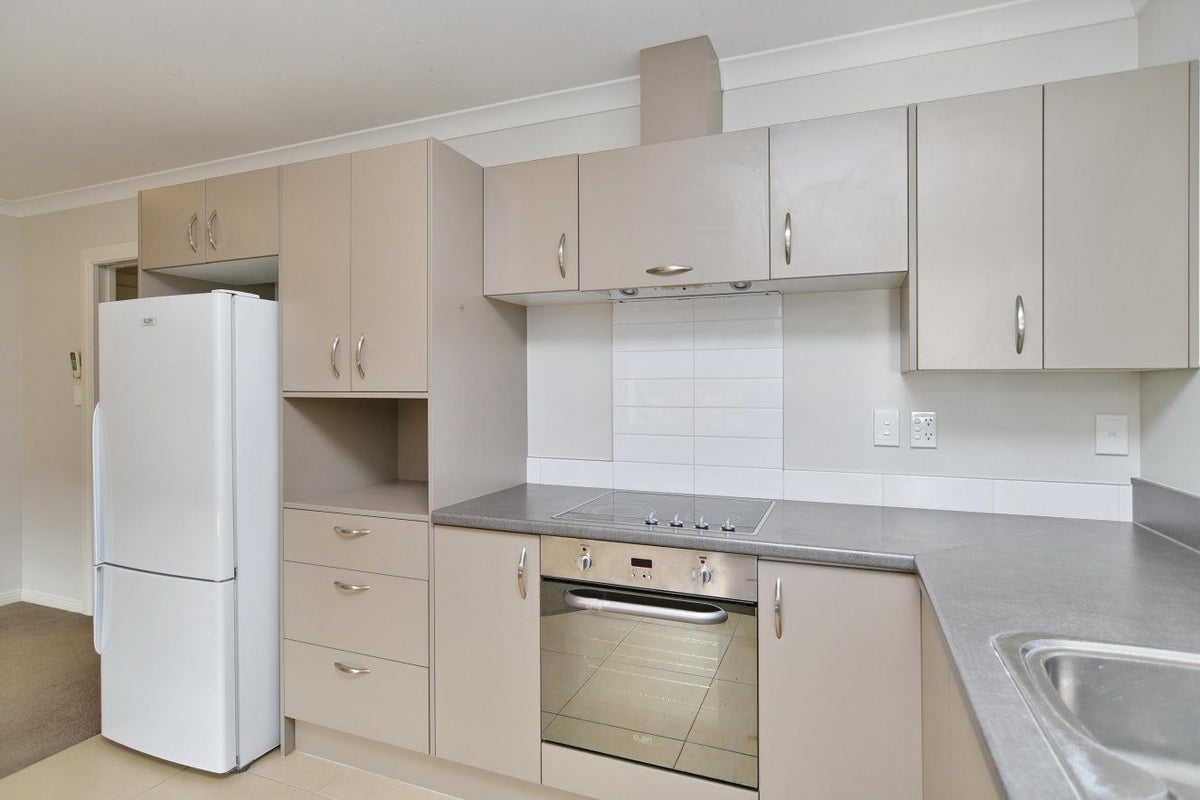 6B Albert Terrace, Saint Martins, Christchurch - Carousel 20