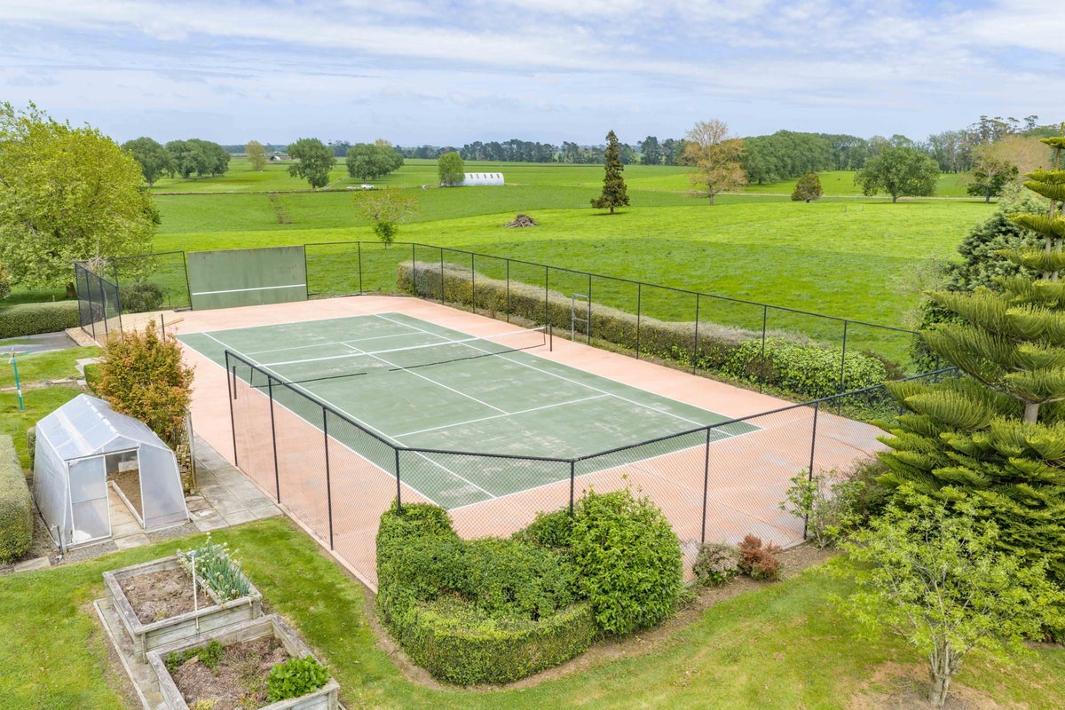 69 Waverley Road, Gordonton, Hamilton - Carousel 2