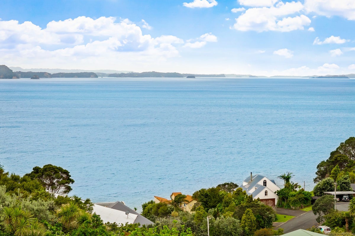40 Vipond Road, Stanmore Bay, Whangaparaoa - Carousel 1