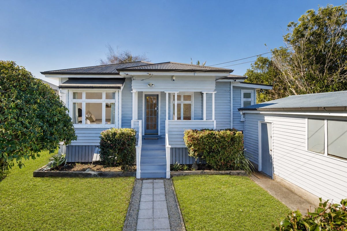 43 Parkdale Road, Mount Albert, Auckland - Carousel 1