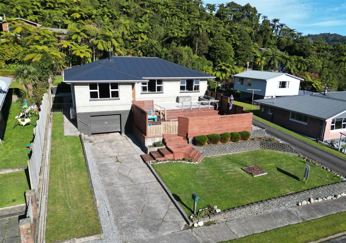 19 Coates Street, Greymouth, Greymouth - Carousel 1