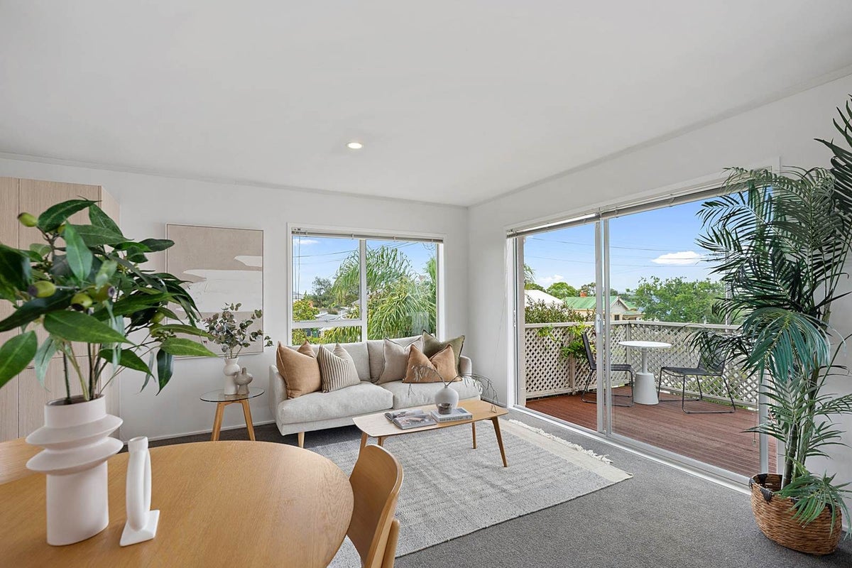 3/132 Victoria Road, Devonport, Auckland - Carousel 2