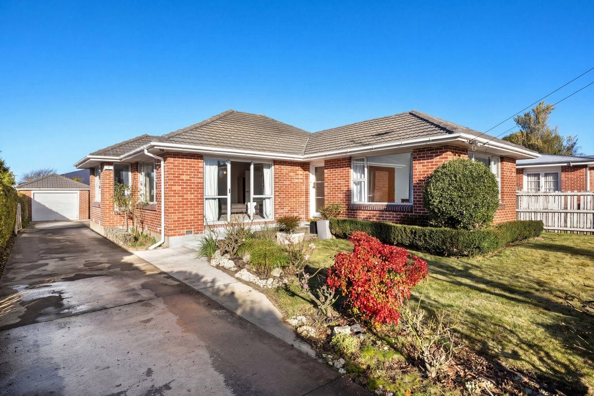320 Greers Road, Bishopdale, Christchurch - Carousel 1