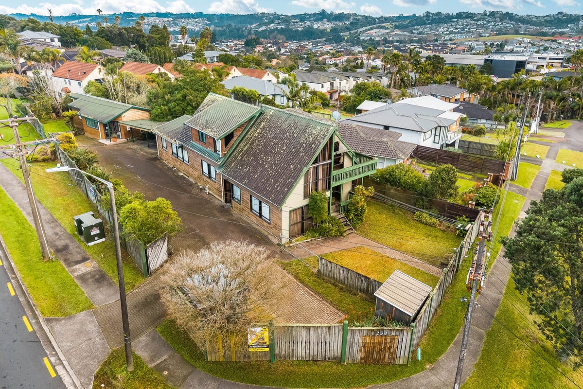 758 East Coast Road, Oteha, Auckland - Carousel 1