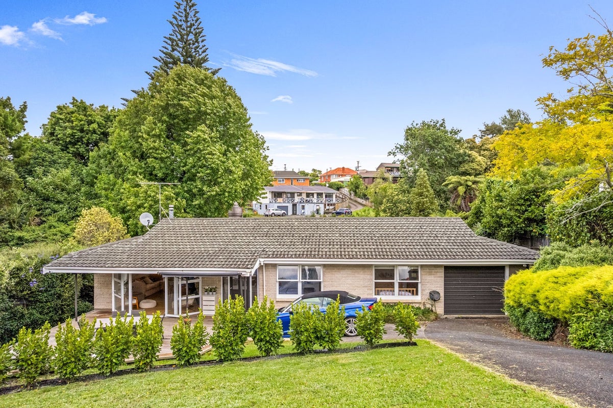 13 Hartles Place, Mellons Bay, Auckland - Carousel 1