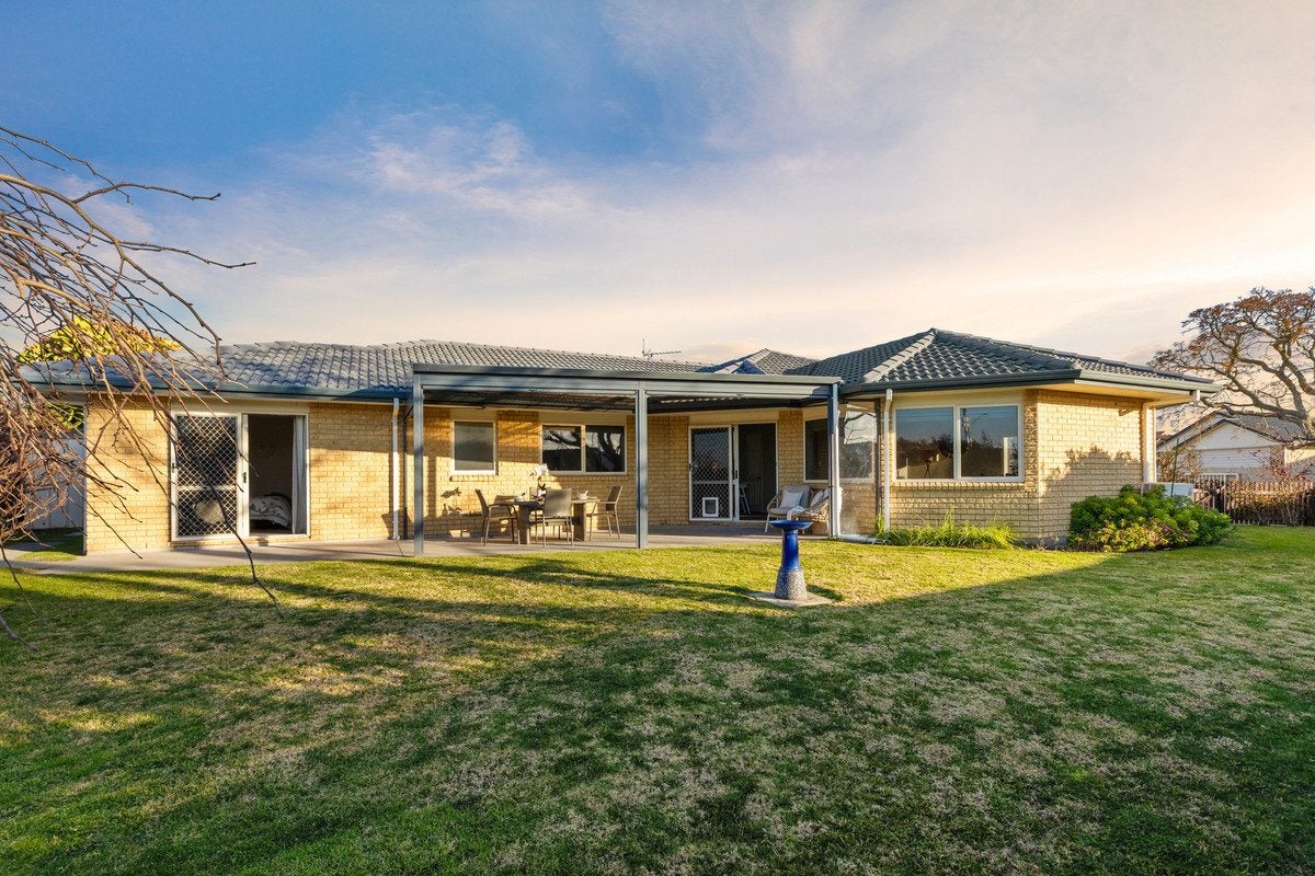 1 Ranfurly Terrace, Pyes Pa, Tauranga - Carousel 1