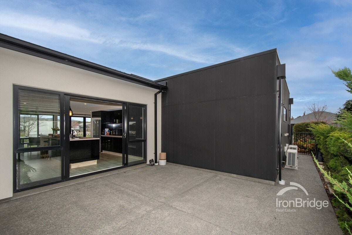 16 David Buist Crescent, Halswell, Christchurch - Carousel 15