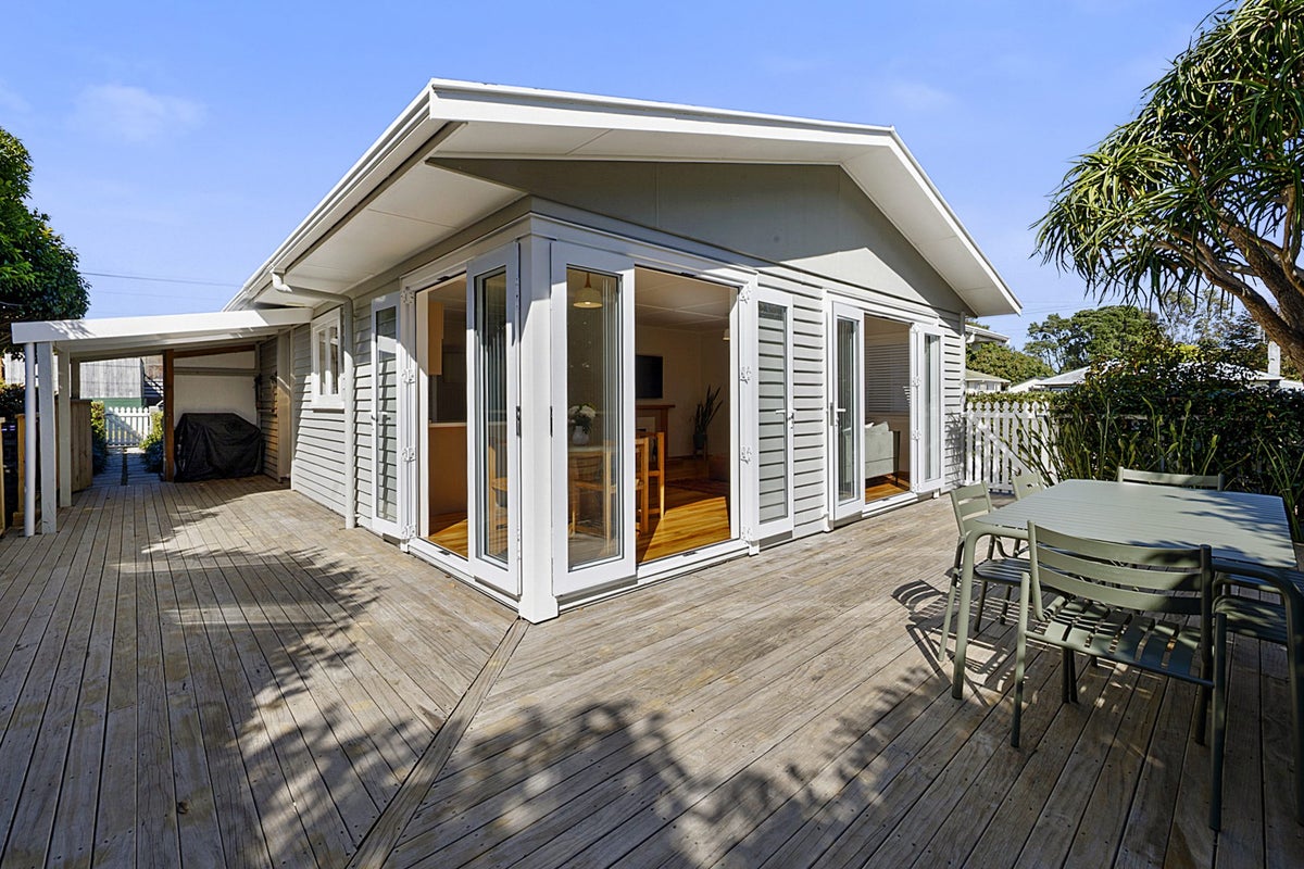 1 Clyde Street, Ferndale, New Plymouth - Carousel 1