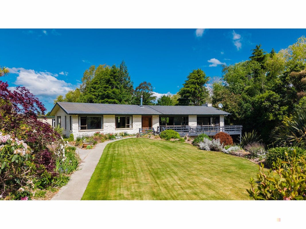 11 Hayes Street, Waimate, Waimate - Carousel 1
