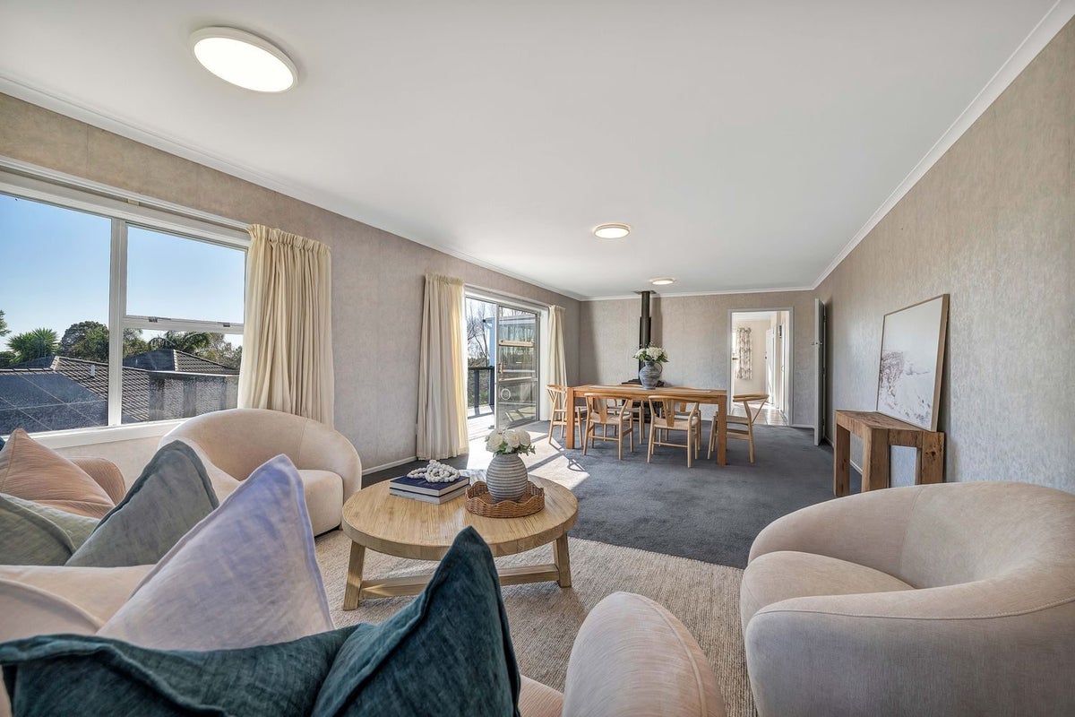 89 Wairau Road, Oakura, Oakura - Carousel 1