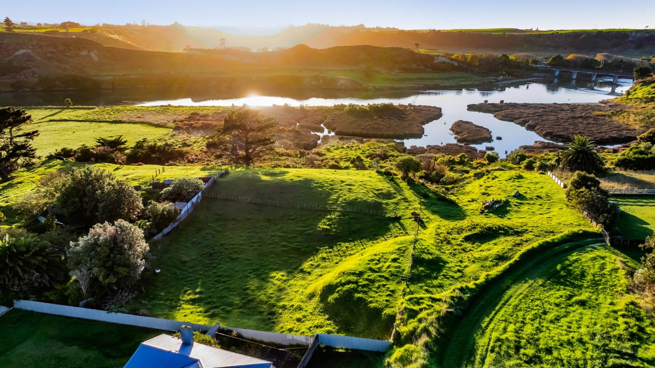 23 Cornwall Street, Patea - Carousel 19