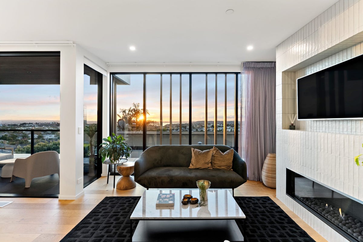 4/2 Turakina Street, Grey Lynn, Auckland - Carousel 1