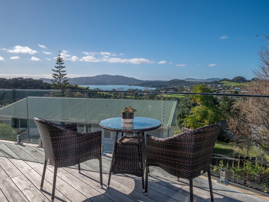 25 Cable Bay Block Road, Cable Bay, Cable Bay - Carousel 2