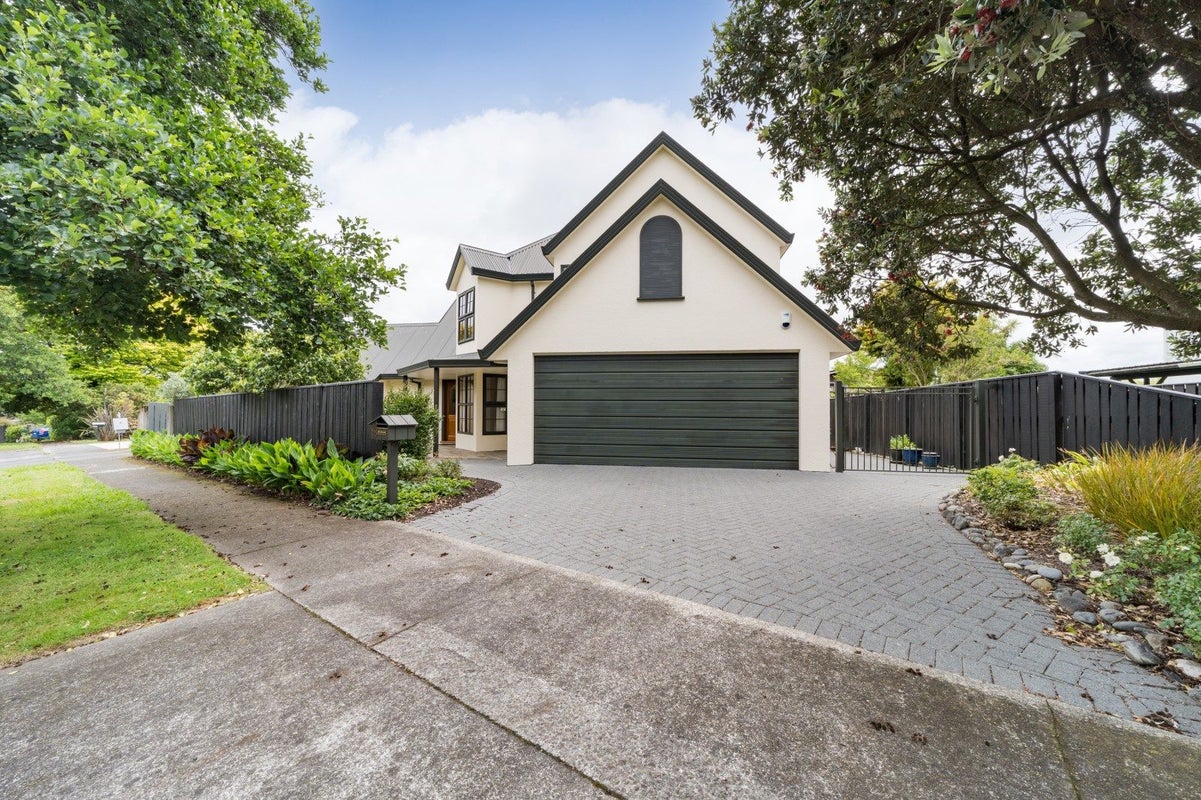 88 Clifton Terrace, Fitzherbert, Palmerston North - Carousel 27