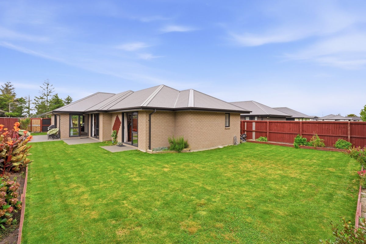 16 Pallid Green, Rolleston, Rolleston - Carousel 2
