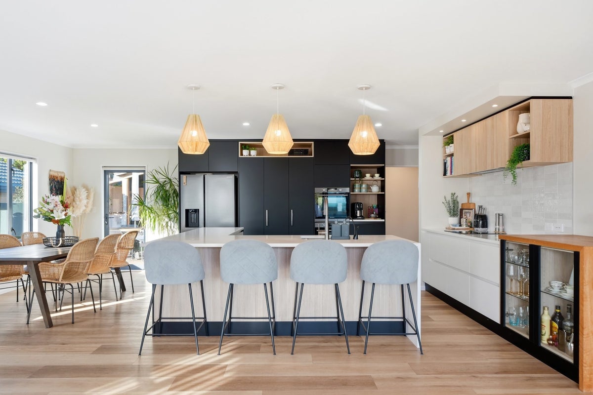 3 Cordyline Place, Waimairi Beach, Christchurch - Carousel 2