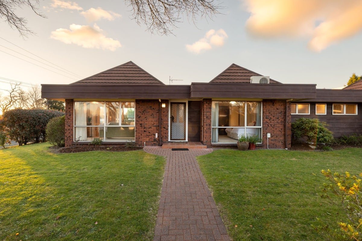 1A Constance Street, Queenwood, Hamilton - Carousel 1