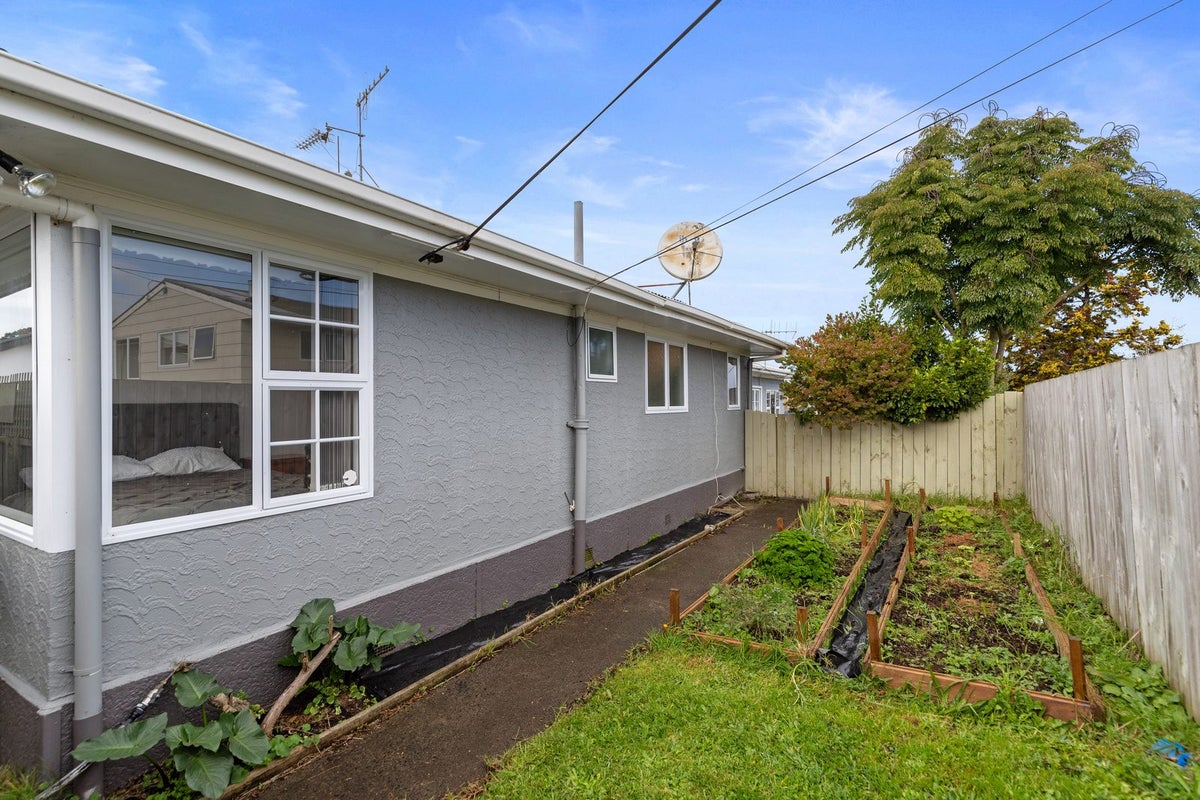3B Manuka Road, Huntly - Carousel 20