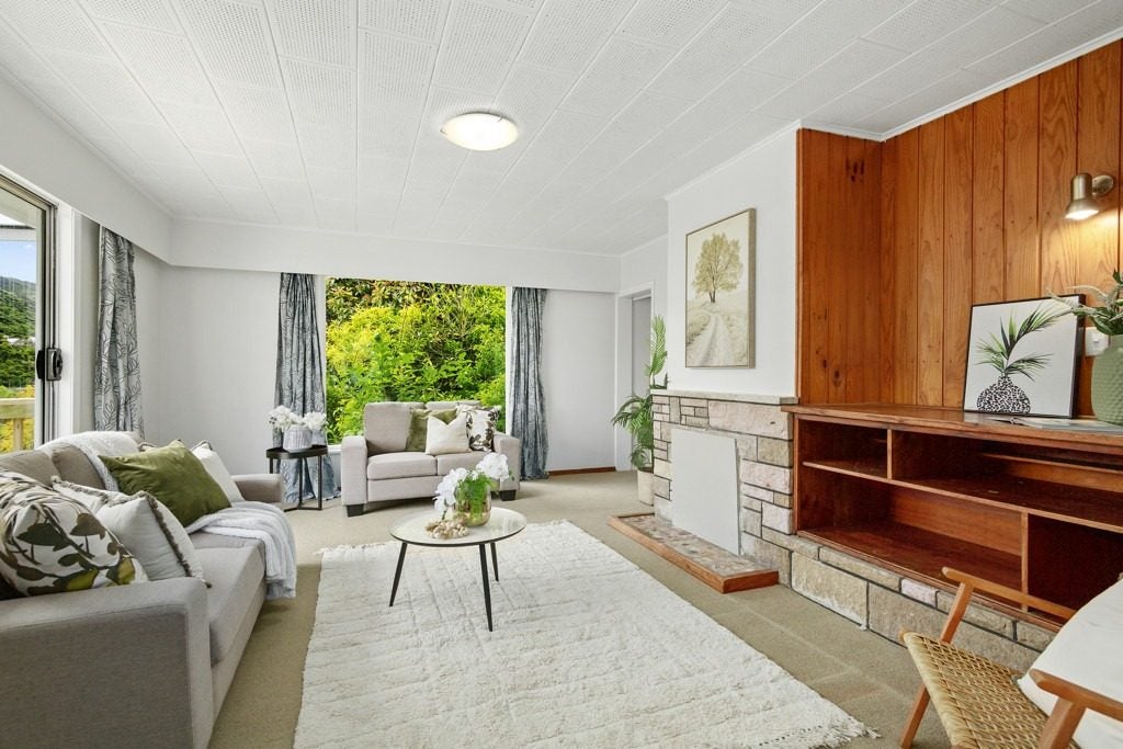 23 Thomas Street, Stokes Valley, Lower Hutt - Carousel 1