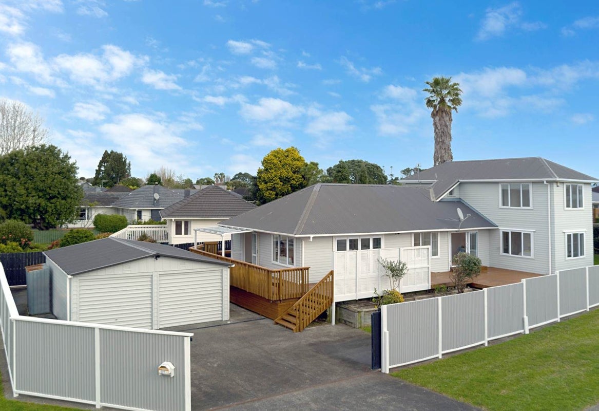 67 Waipani Road, Te Atatu Peninsula, Auckland - Carousel 1
