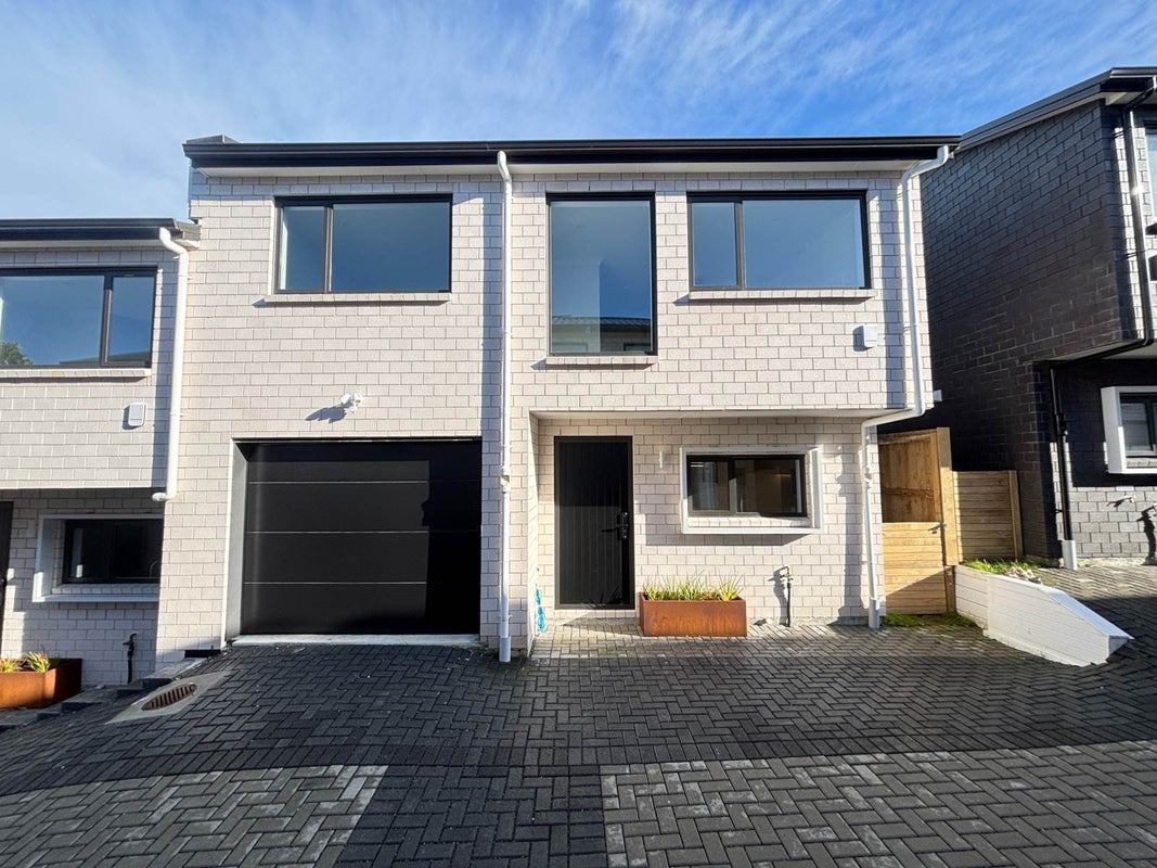 71D Royal Road, Massey, Auckland - Carousel 2
