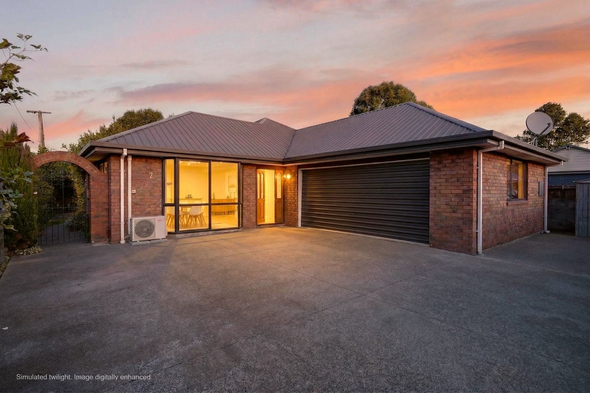 2/8 Fovant Street, Russley, Christchurch - Carousel 2