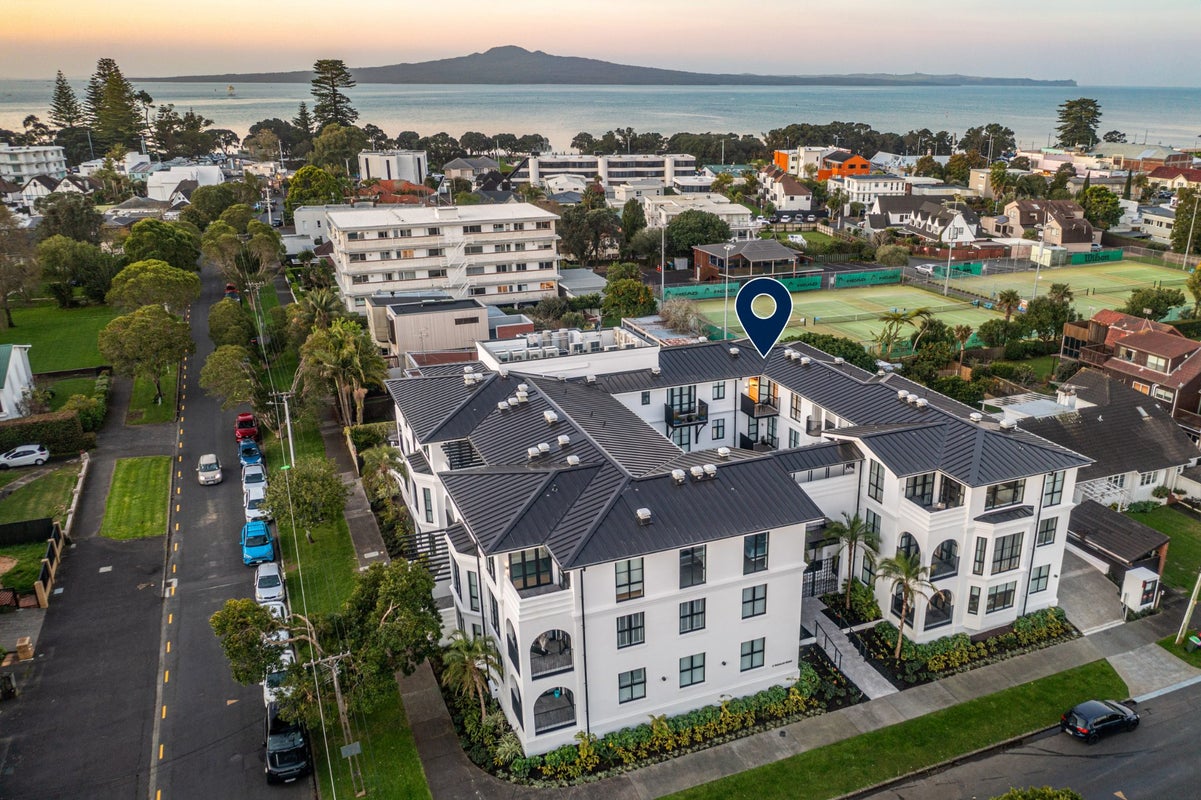 206/2 Tagalad Road, Mission Bay, Auckland - Carousel 1