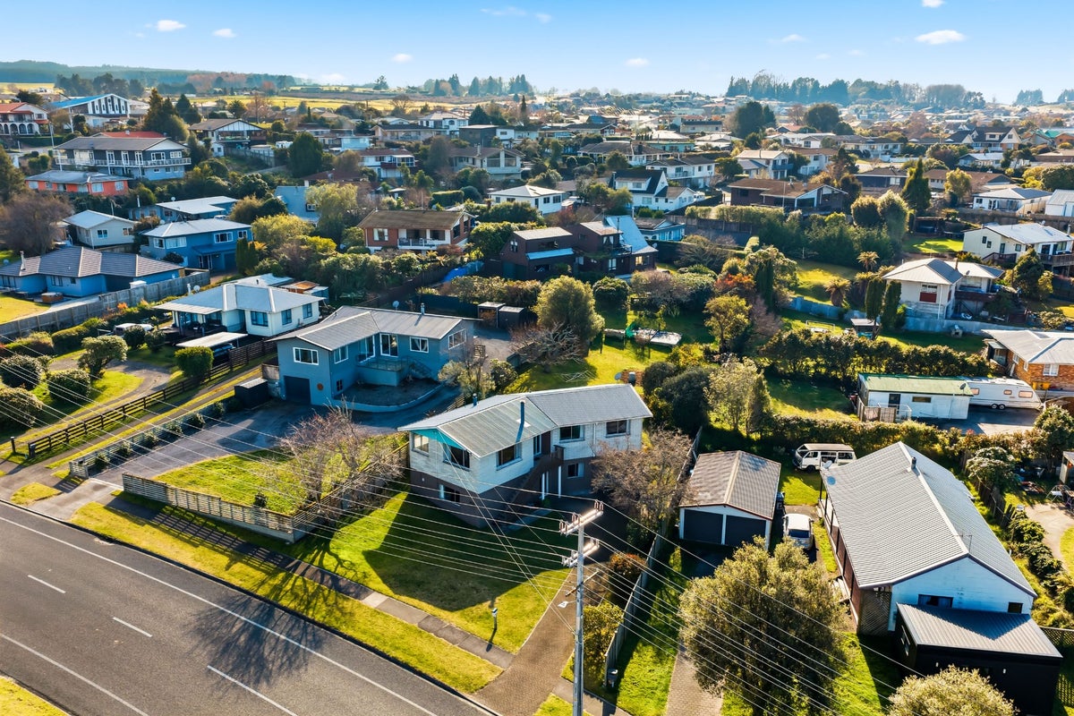 53 Norman Smith Street, Nukuhau, Taupo - Carousel 1