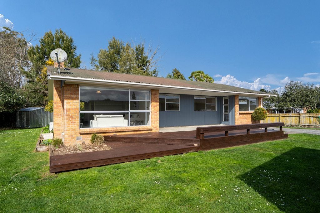 3 Blairgowrie Place, Leamington, Cambridge - Carousel 26