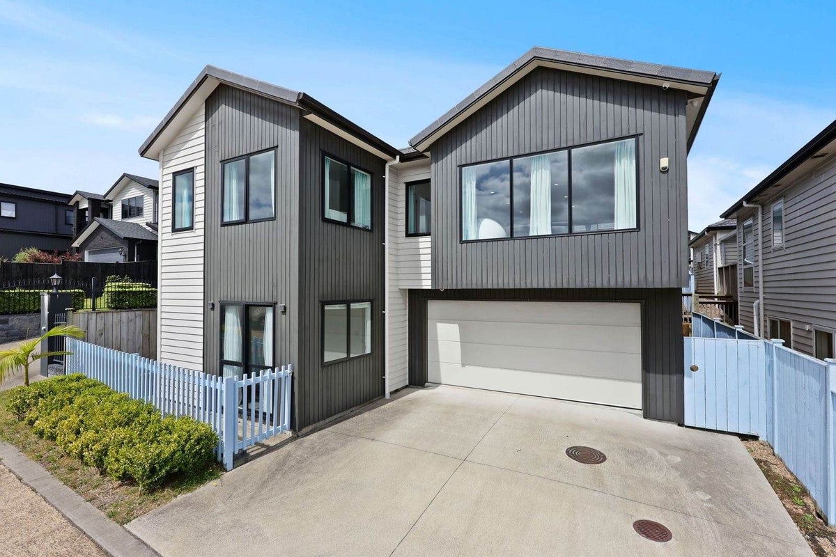 102 Thomas Road, Flat Bush, Manukau City, Auckland - Carousel 1