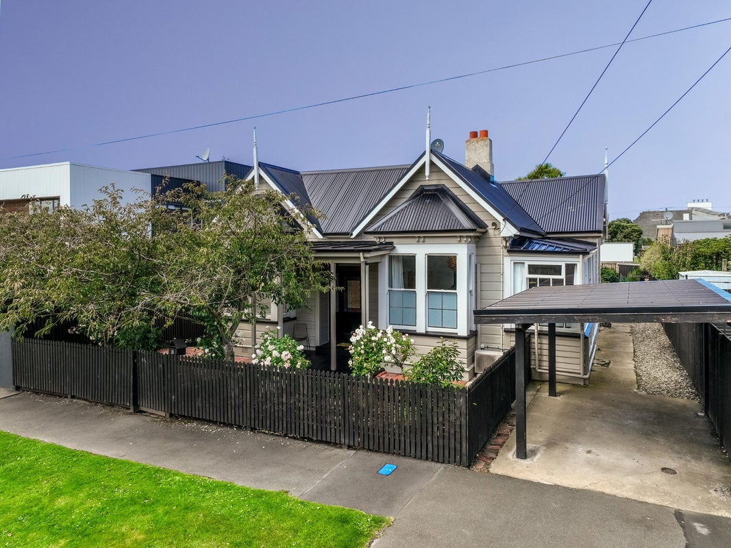 24 Albert Street, Saint Clair, Dunedin - Carousel 1