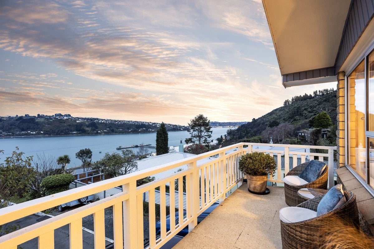 10A Hinau Street, Ravensbourne, Dunedin - Carousel 1