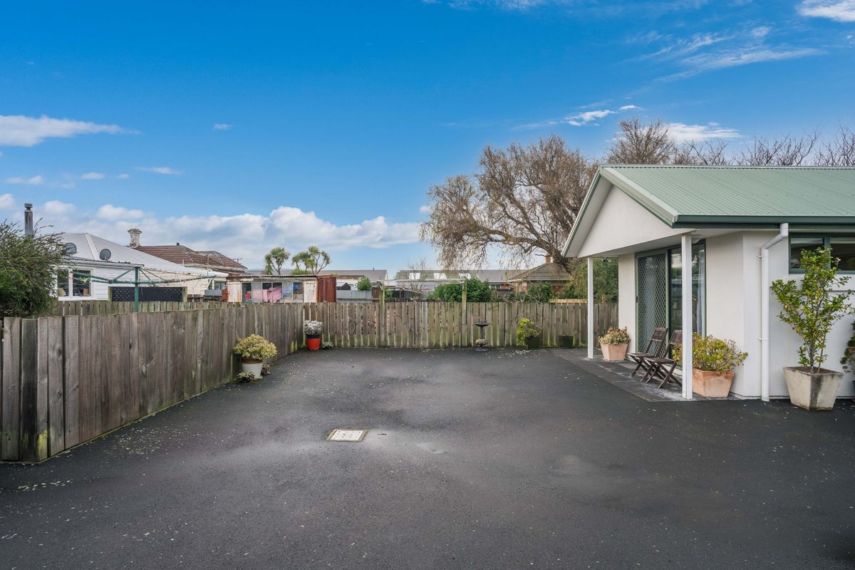 251A Oxford Street, South Dunedin, Dunedin - Carousel 19