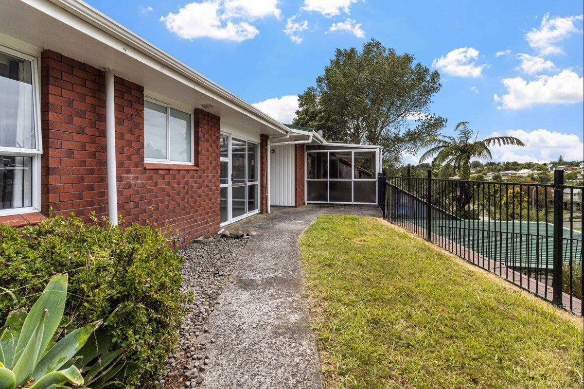 162 Omata Road, Blagdon, New Plymouth - Carousel 1