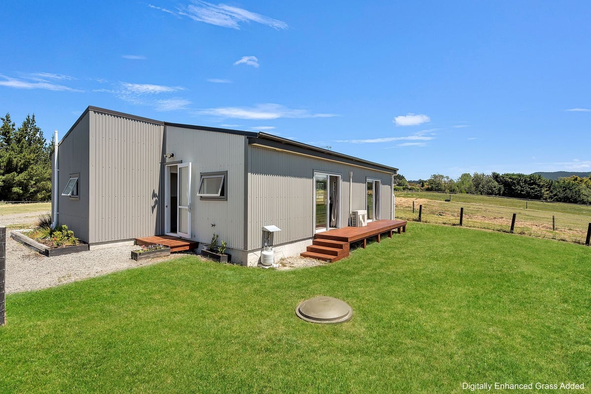 95 Mcleods Road, Sefton, Sefton - Carousel 2